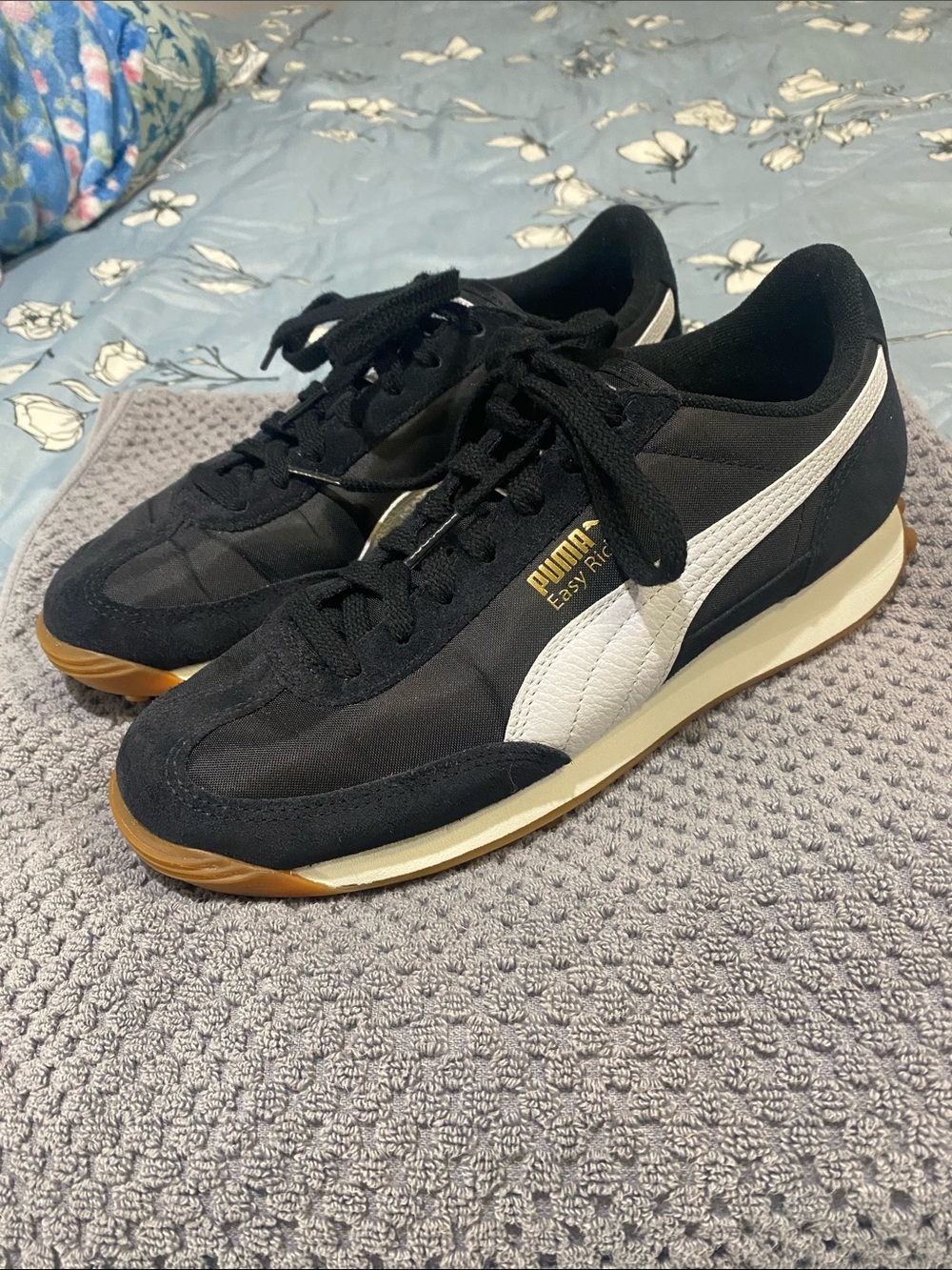 Puma Black, White & Gum Easy Rider Sneakers Size 39/8